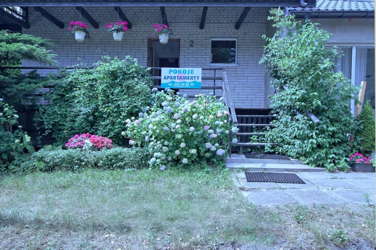 Pokoje I Apartamenty Przy Sosnowej Poddąbie Exterior foto
